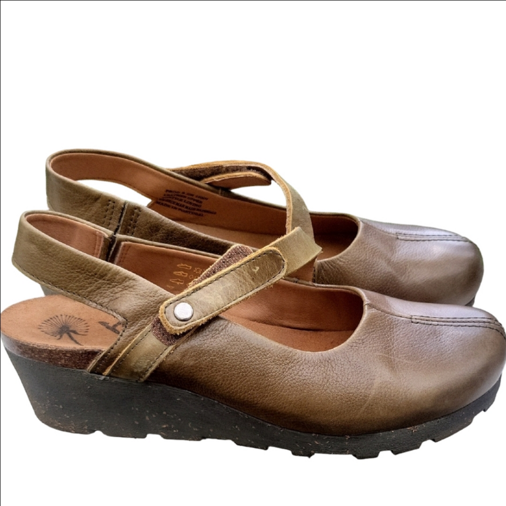 Brown Leather Women's Shoes - Picture 3 of 15